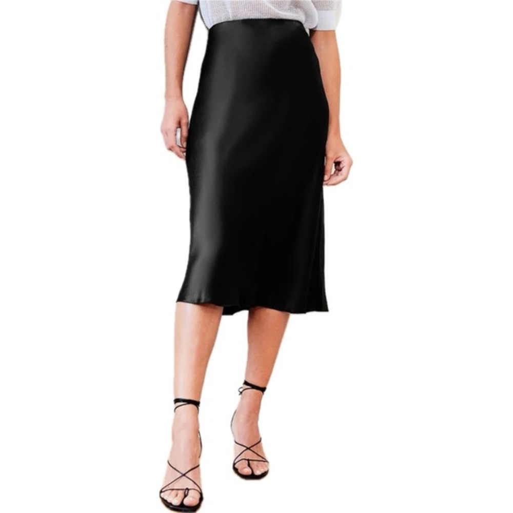 Daisy Fuentes Silk Midi Skirt in Black